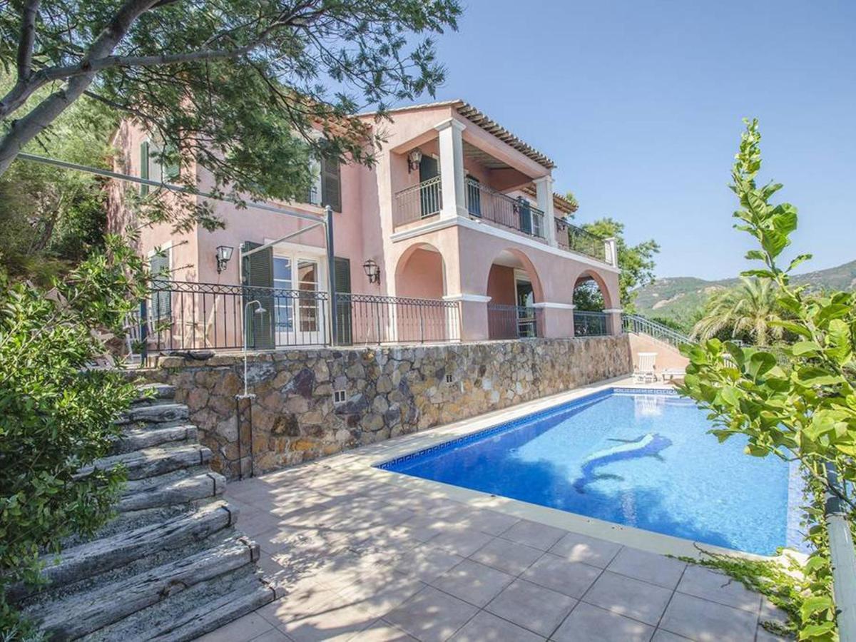 Villa In Antheor With Private Swimming Pool Saint-Raphaël Dış mekan fotoğraf